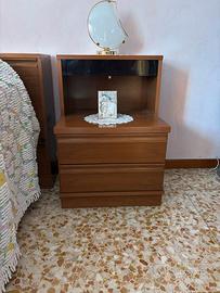 Comodini Legno Buone Condizioni con Luce integrata
