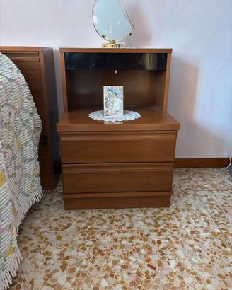 Comodini Legno Buone Condizioni con Luce integrata