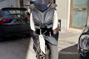 Yamaha X-Max 300 ABS