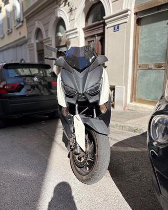 Yamaha X-Max 300 ABS