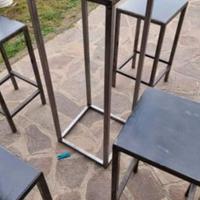 Arredo giardino in metallo nero tavolo e 4 sgabell