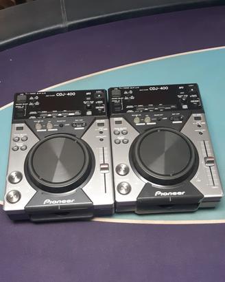 Pioneer CDJ-400 (x2) + Mixer Reloop IQ2 Midi