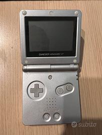 Gameboy SP con caricatore