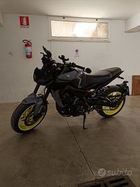 Yamaha mt09 con ohlins