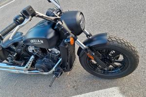 moto Indian Bobber scout nera anno Luglio 2022