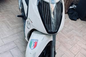 piaggio carnaby 300