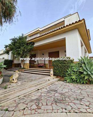 Ampia villa