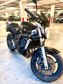 YAMAHA FZ6