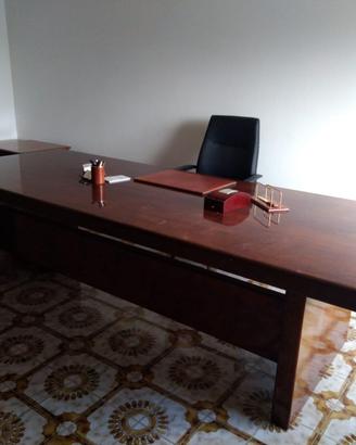 Mobili di rappresentanza in vero legno