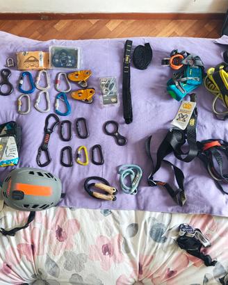lotto articoli per arrampicata ferrata