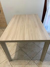 Tavolo da pranzo allungabile