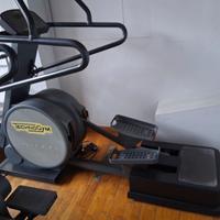 Attrezzi Technogym per cambio uso sala attrezzi