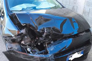 Grande Punto 1.3 mtj del 2009 90 CV  sinistrata