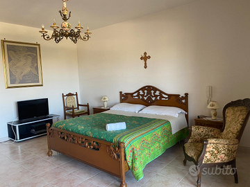 Stanza matrimoniale - uso singola - LECCE