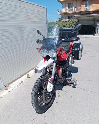 Moto Guzzi V85TT