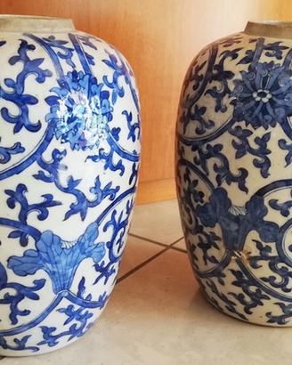 Vasi in porcellana antichi cinesi