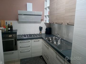  cucina angolare completa di 