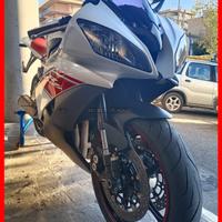 Yamaha r 6 *inclus.passaggio*rate/garanzia/permute