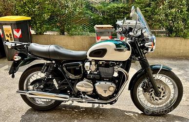 Bonneville T120 super accessoriata