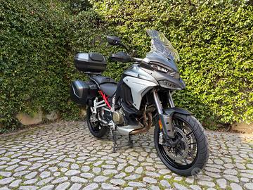 Multistrada V4S Travel & Radar