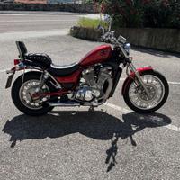 Suzuki Intruder vs 600
