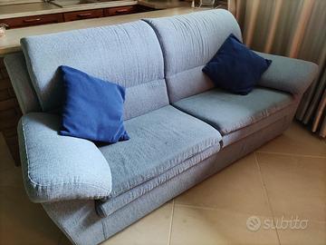 Divano in tessuto