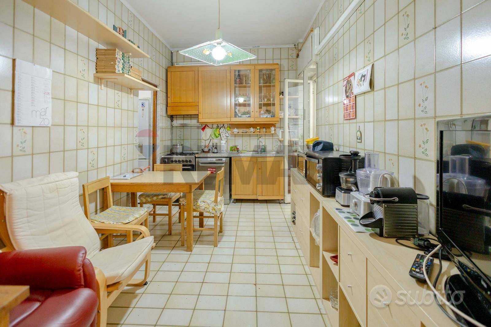 Apartment in Bari, Libertà, Municipio 1 - Altro