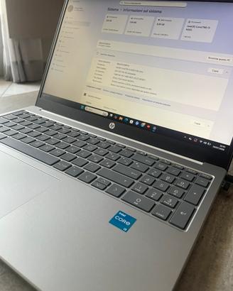 PC HP 15" Bianco  Studenti / Università / Ufficio