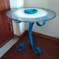 Tavolino in ferro battuto e vetro pulegoso colorat
