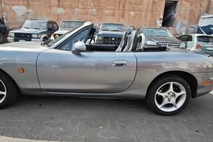 Mazda MX-5 1.6i 16V cat Rainbow