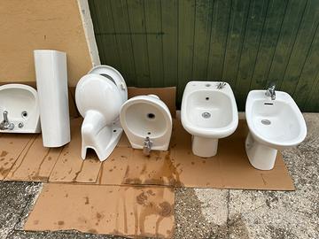 Bidet e lavabo doccia
