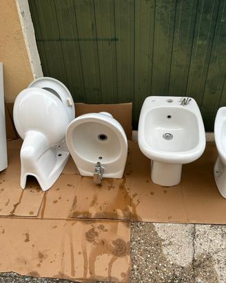Bidet e lavabo doccia