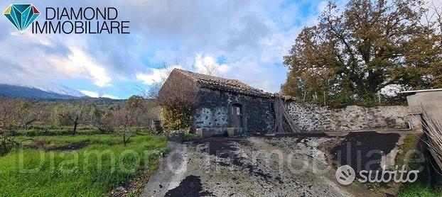 Terreno 22.260 mq con rustici a sant'alfio - Vista 2