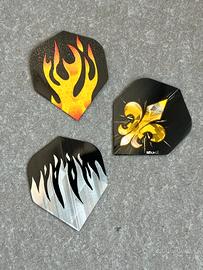 Set 3 alette per freccette PVC  fiamme e giglio