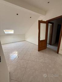Appartamento di 90 m² con 4 locali a Giugliano in 