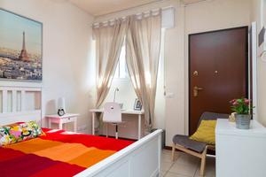 Stanza in appartamento di 171 m² a Milano