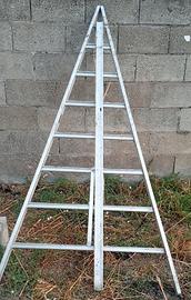 scala a tre piedi