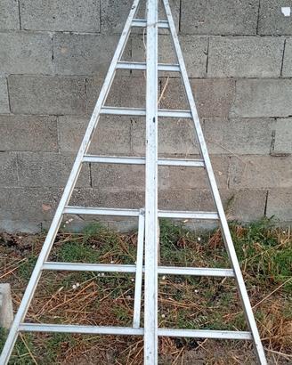 scala a tre piedi