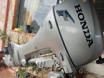 Barca in alluminio con motore