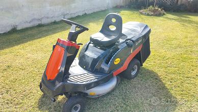 Trattorino tagliaerba Rider con cesto