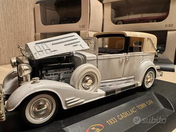 1933 Cadillac V16 Town Car - Scala 1:32