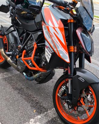 KTM SUPER DUKE 1290 R