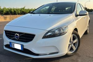 Volvo V40 D2
