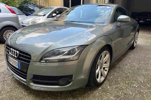 AUDI TT Coupé 3.2 V6 quattro