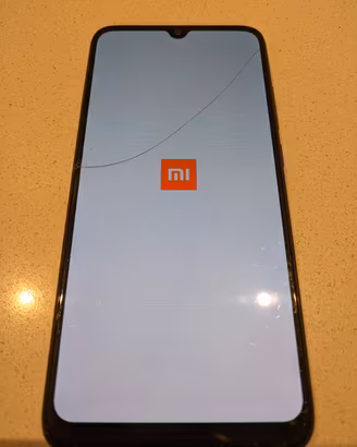 Xiaomi Mi A3|4/64|snapdragon 665| 48 MP