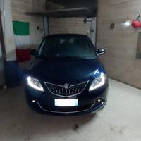 Lancia Ypsilon 1.0 gold hybrid 2022