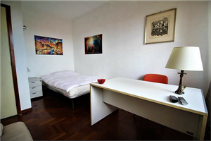 Camera in appartamento condiviso