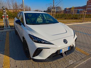 MG MG4 standard 51kwh LFP elettrica