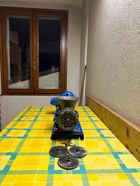 Tritacarne elettrico per salumi 220V usata