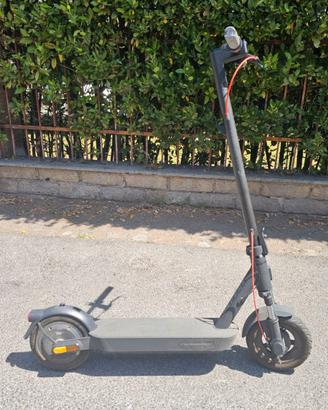 Monopattino Elettrico Xiaomi Electric Scooter 5